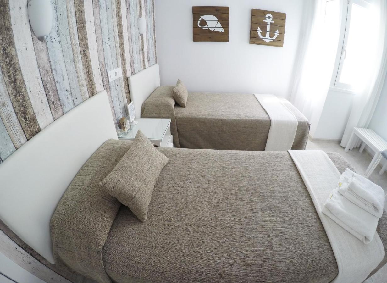 Hostal Del Mar 또사데마르 객실 사진
