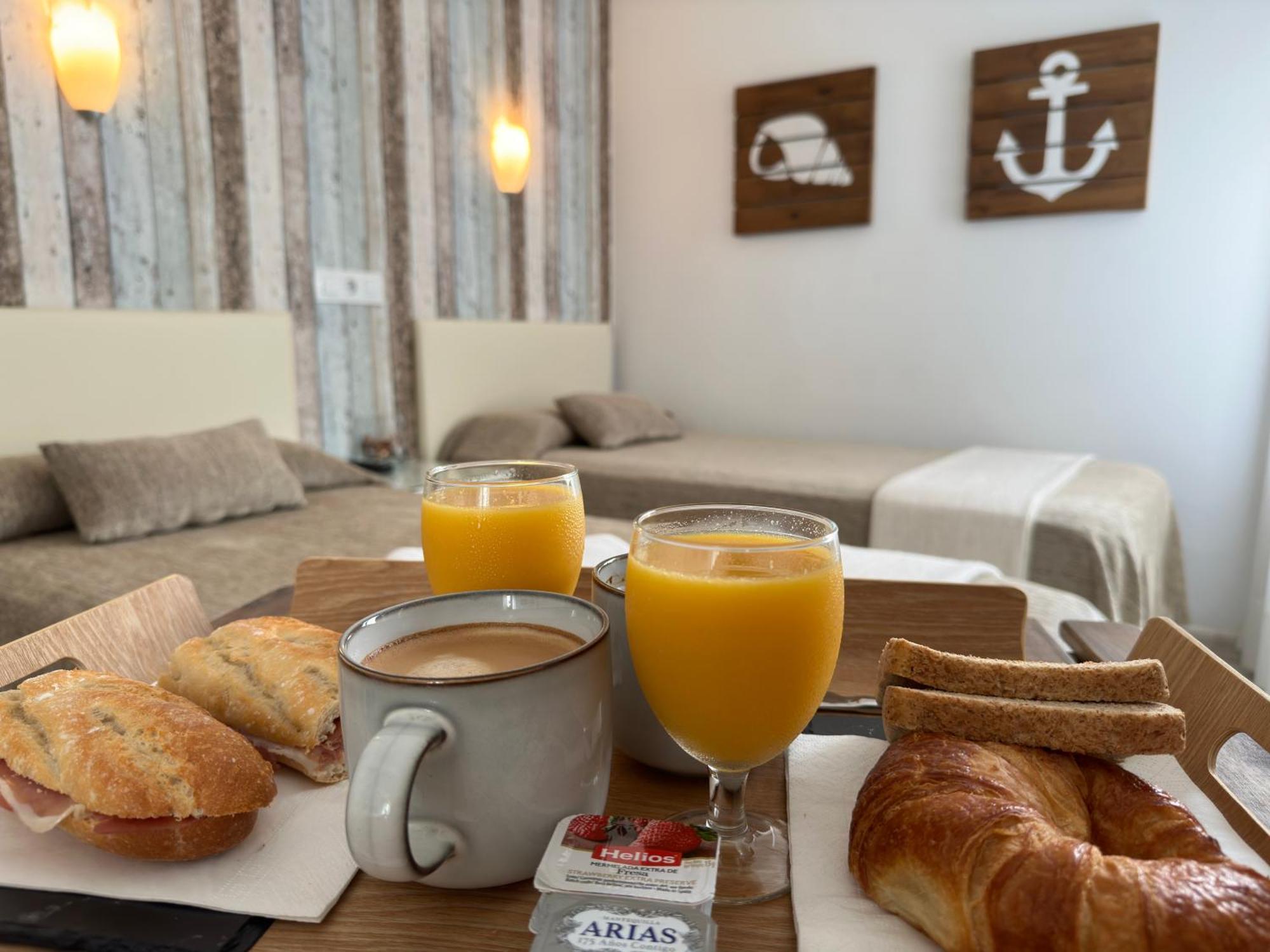 Hostal Del Mar 또사데마르 외부 사진