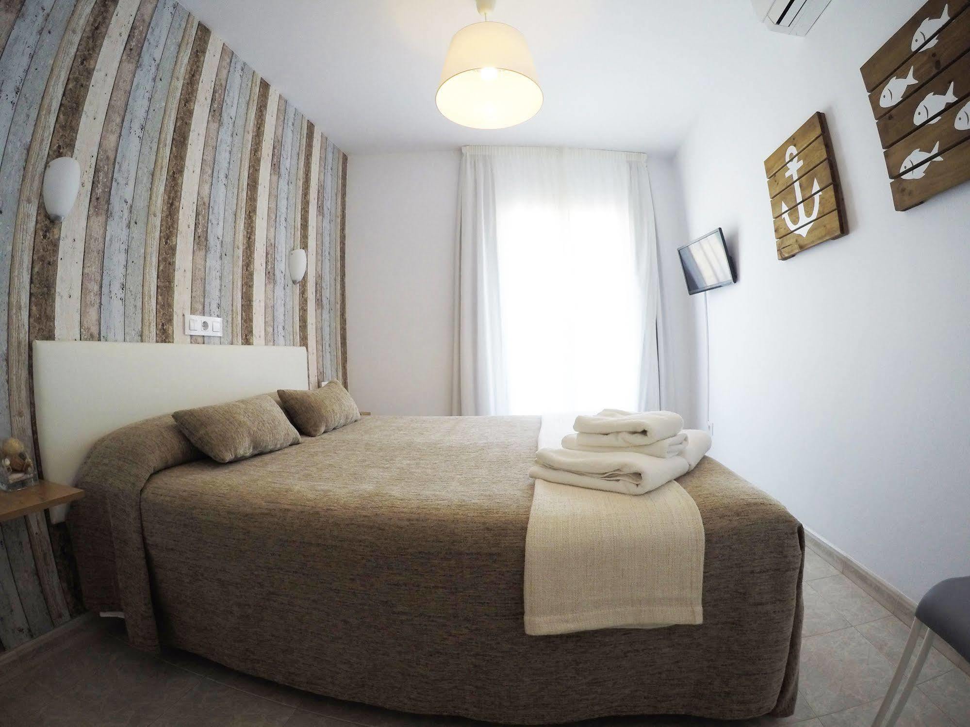 Hostal Del Mar 또사데마르 외부 사진